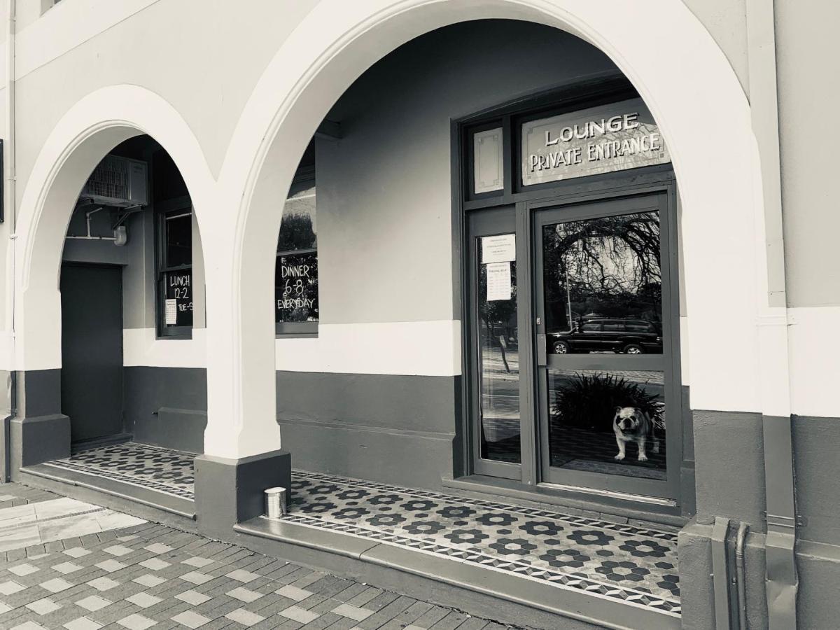 Donnybrook Hotel Wa Екстер'єр фото