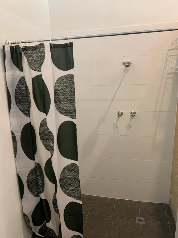 Donnybrook Hotel Wa Екстер'єр фото