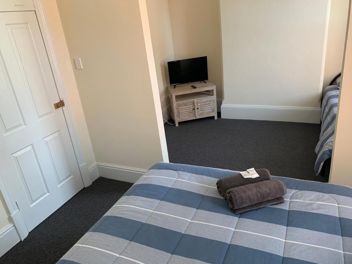 Donnybrook Hotel Wa Екстер'єр фото